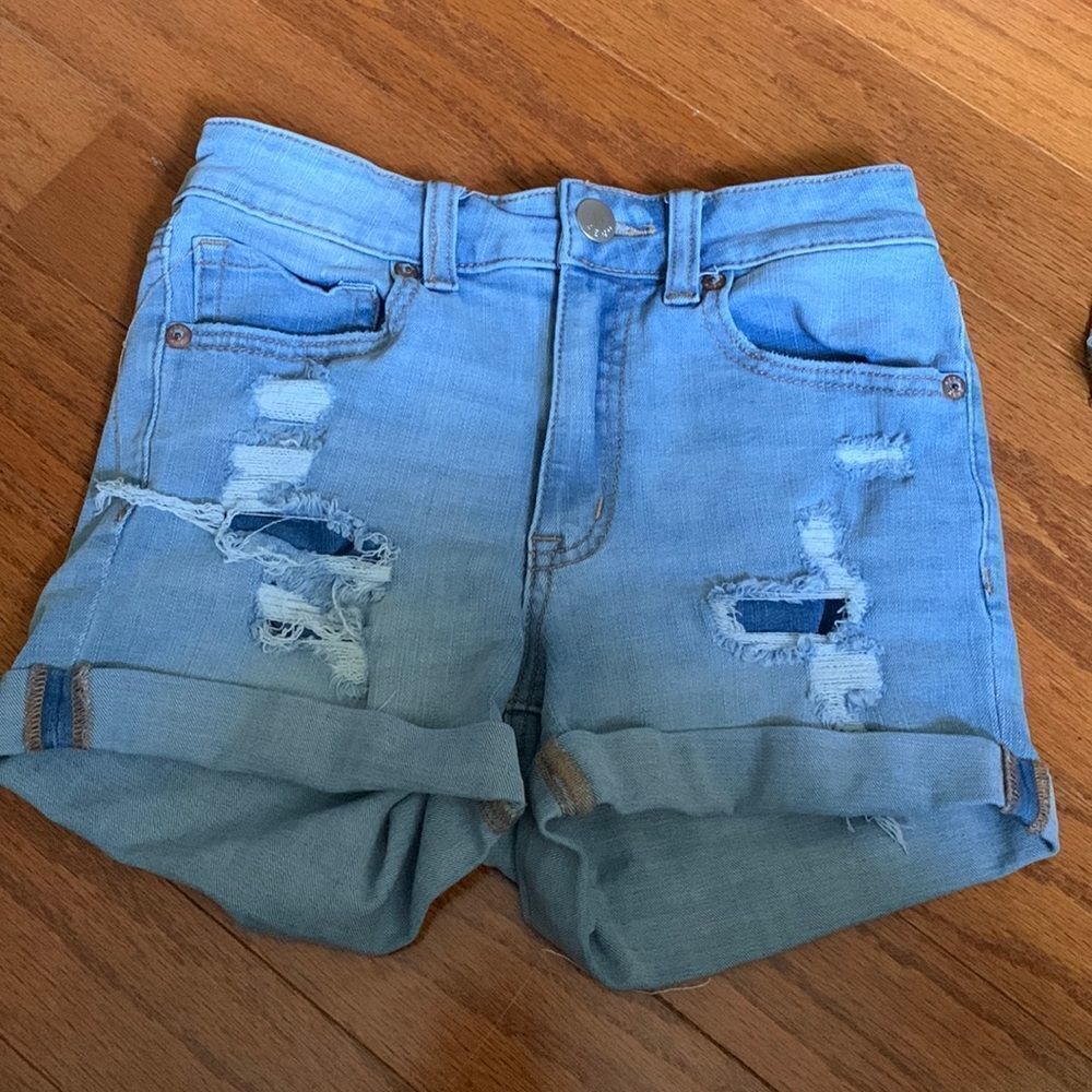 Aeropostale high-rise size 2 distressed shorts